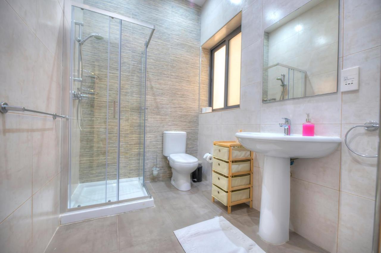 Spacious And Beautifully Furnished 3 Bedrooms/3Bathrooms Apartment With 2 Balconies Wvid1-1 Gzira Εξωτερικό φωτογραφία